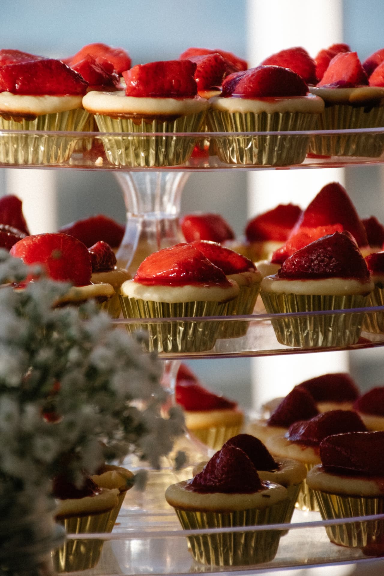 Torre de cupcakes con fresas